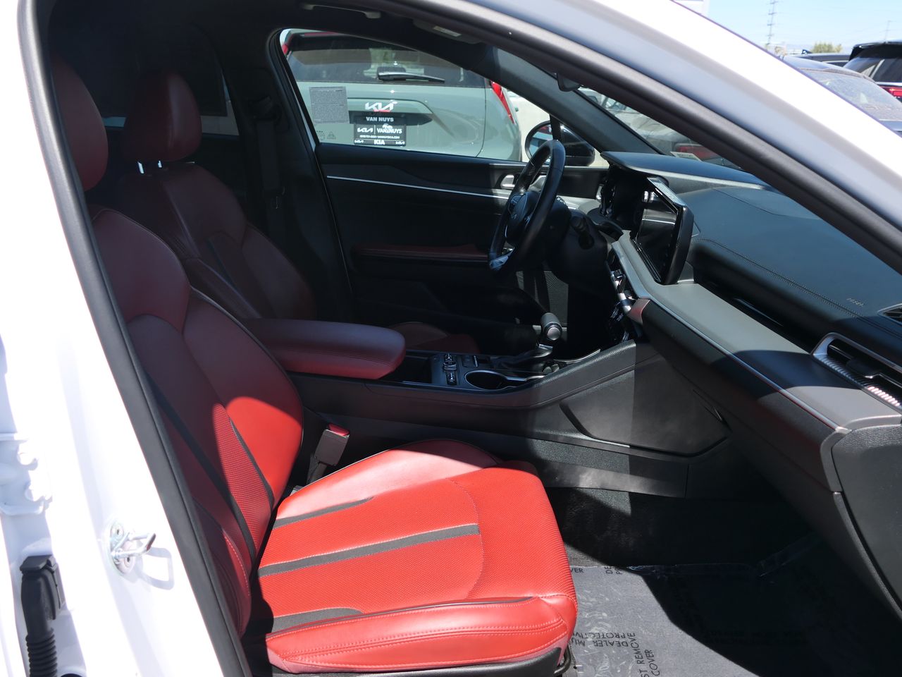 Vehicle image 34 of 36