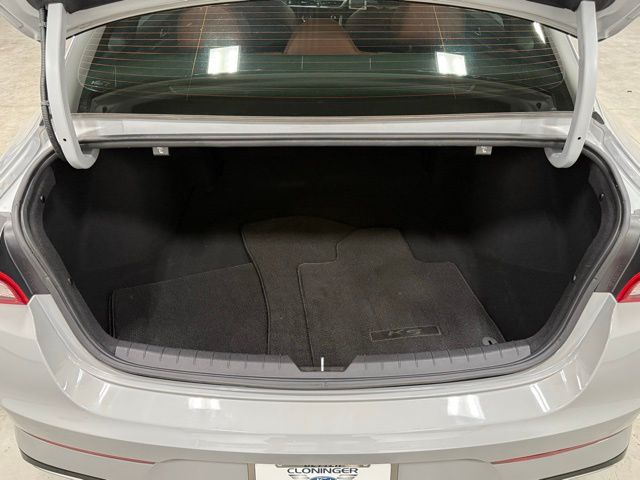 Vehicle image 34 of 35