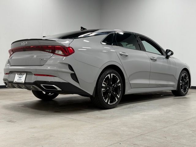 Vehicle image 4 of 35