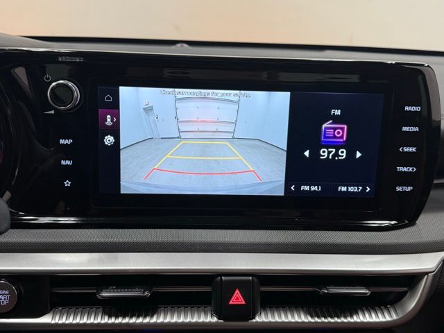 Vehicle image 27 of 35