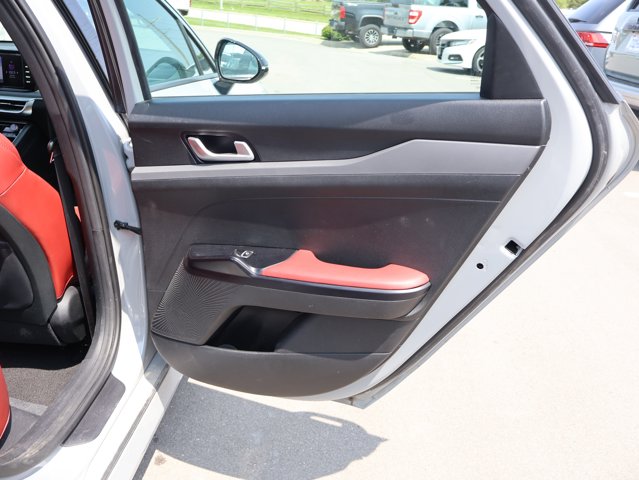 Vehicle image 15 of 44
