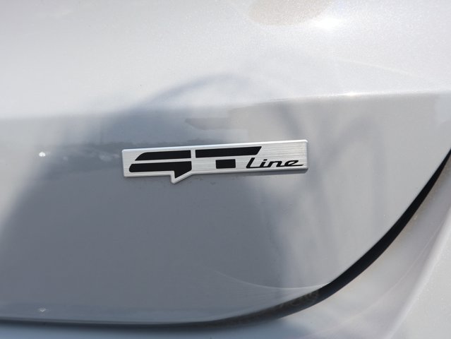 Vehicle image 22 of 44