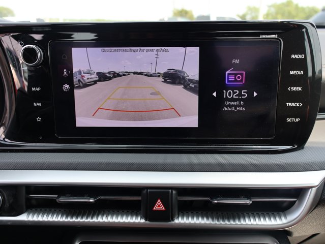 Vehicle image 28 of 44