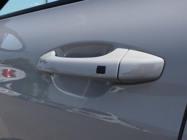 Vehicle image 24 of 44