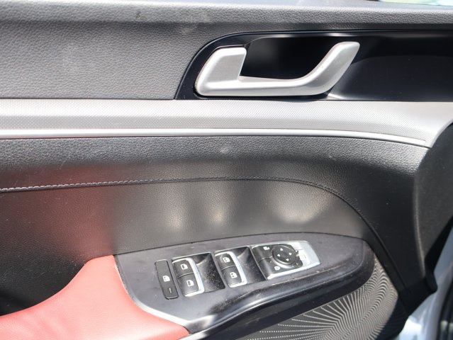 Vehicle image 26 of 44