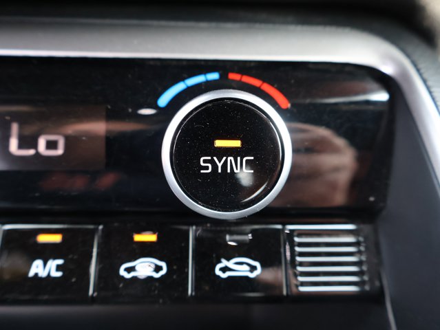Vehicle image 31 of 44