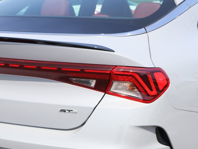 Vehicle image 9 of 44