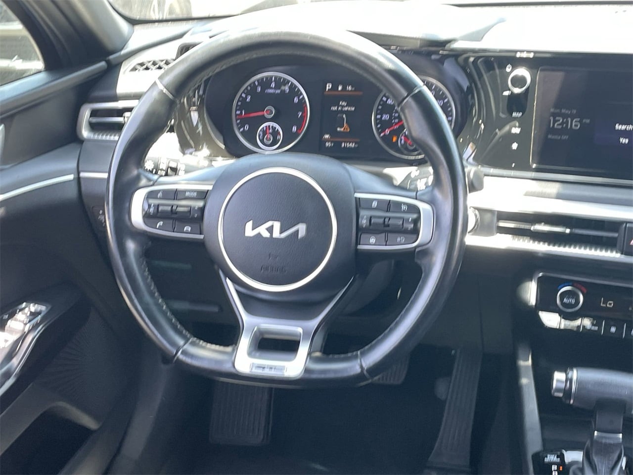Vehicle image 13 of 30