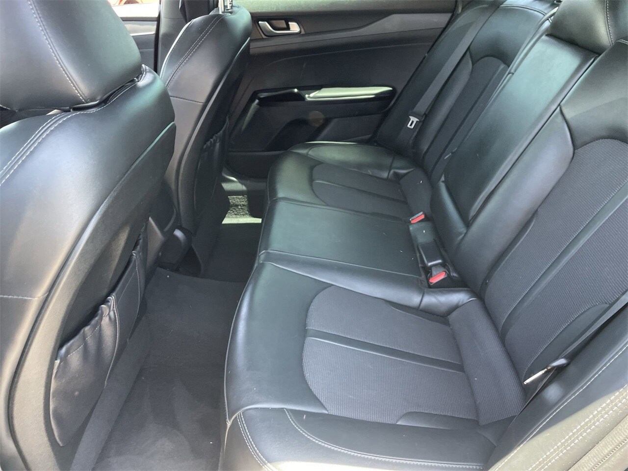 Vehicle image 16 of 30
