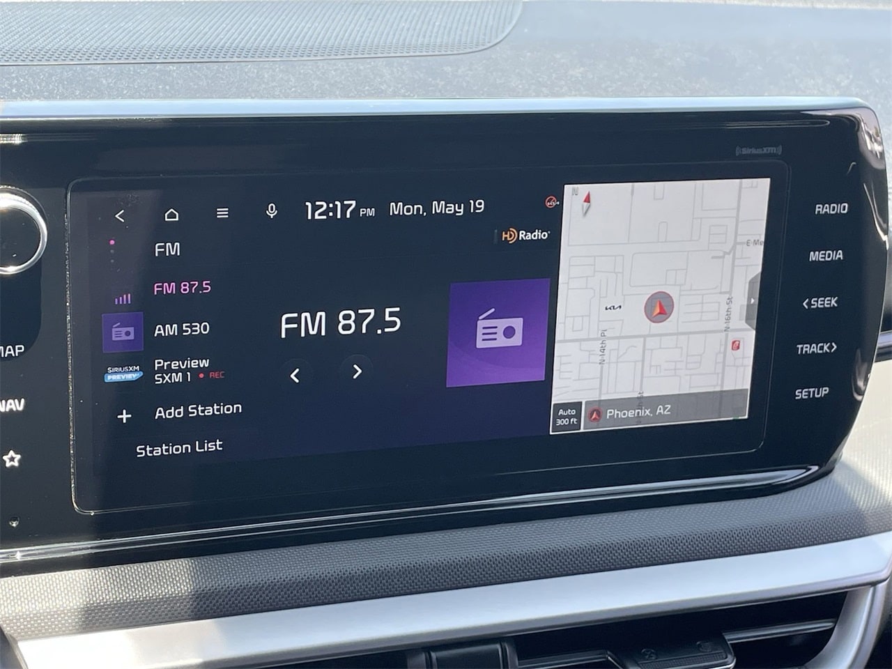 Vehicle image 24 of 30