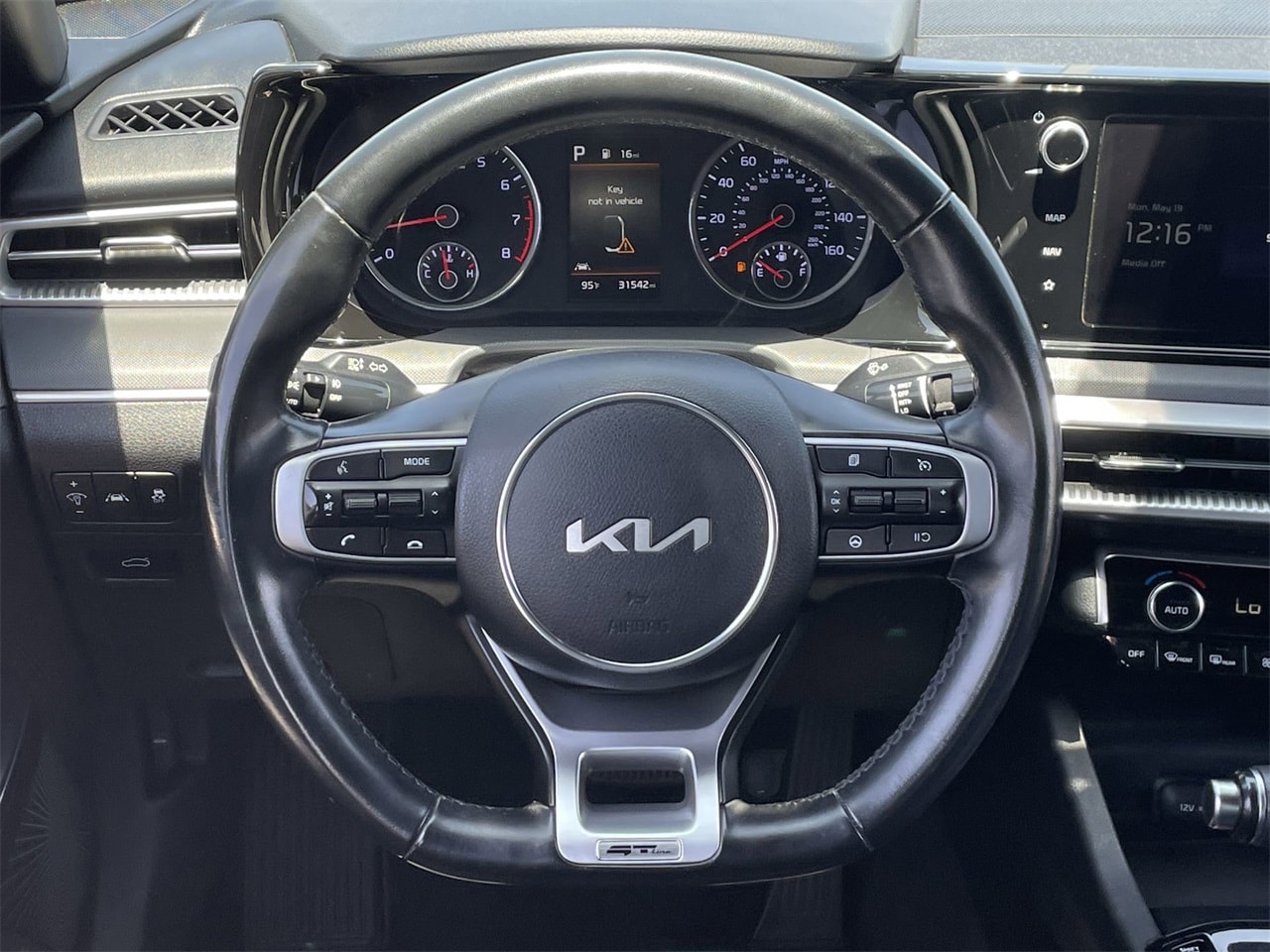 Vehicle image 21 of 30
