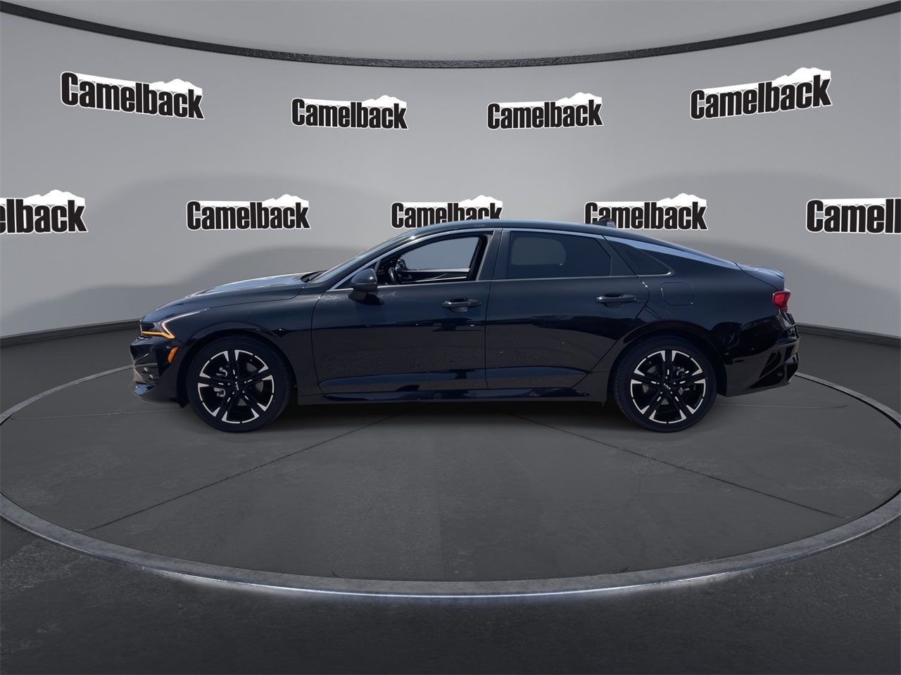 Vehicle image 8 of 30