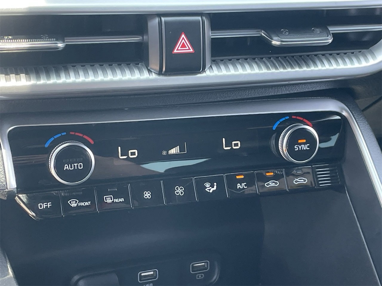 Vehicle image 26 of 30