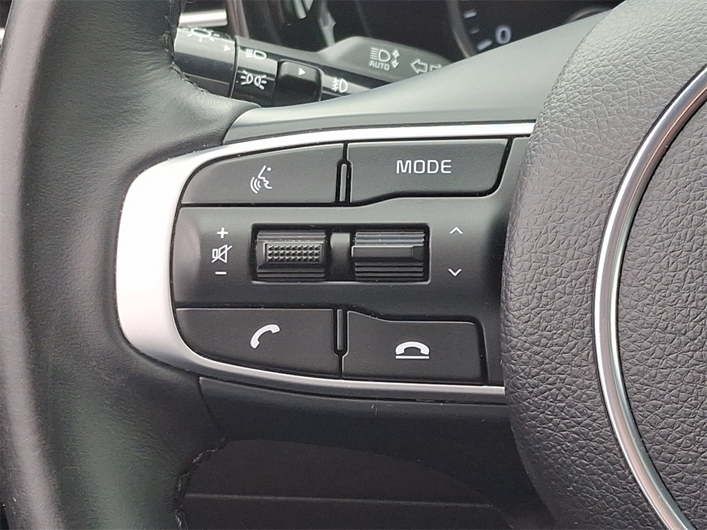 Vehicle image 20 of 31