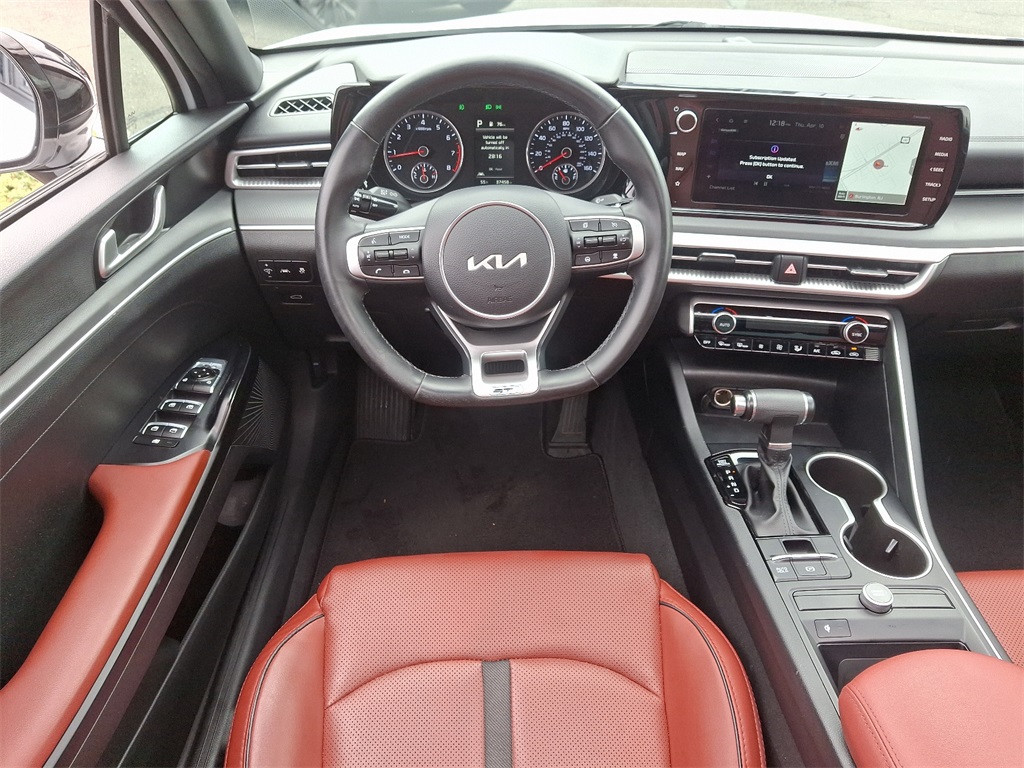 Vehicle image 10 of 31