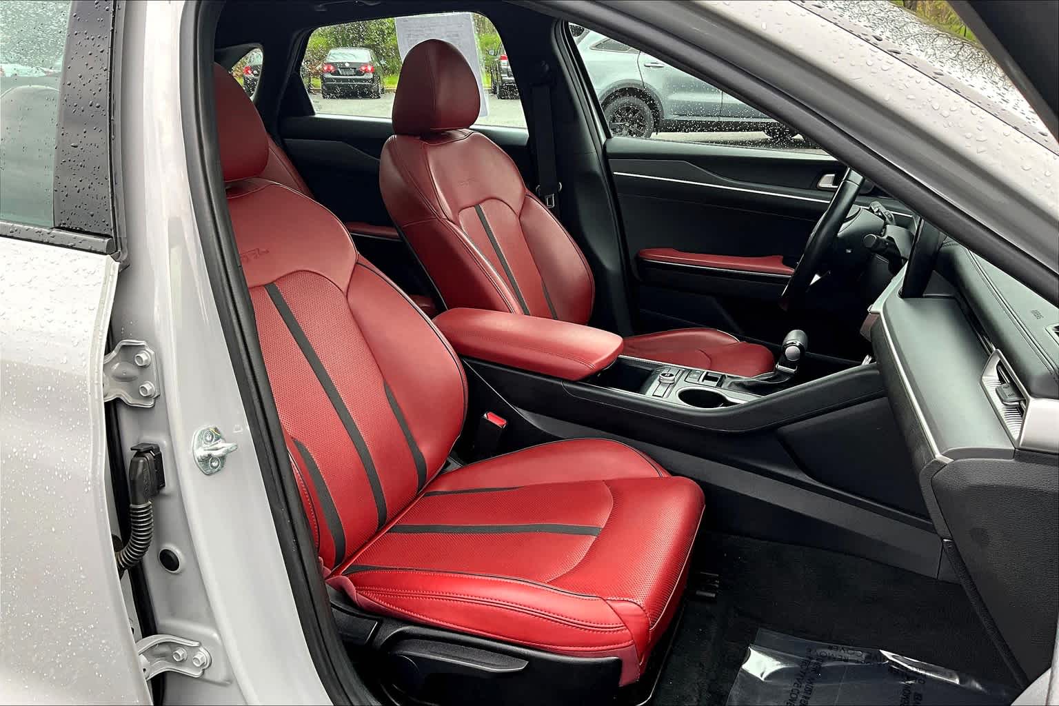 Vehicle image 10 of 36
