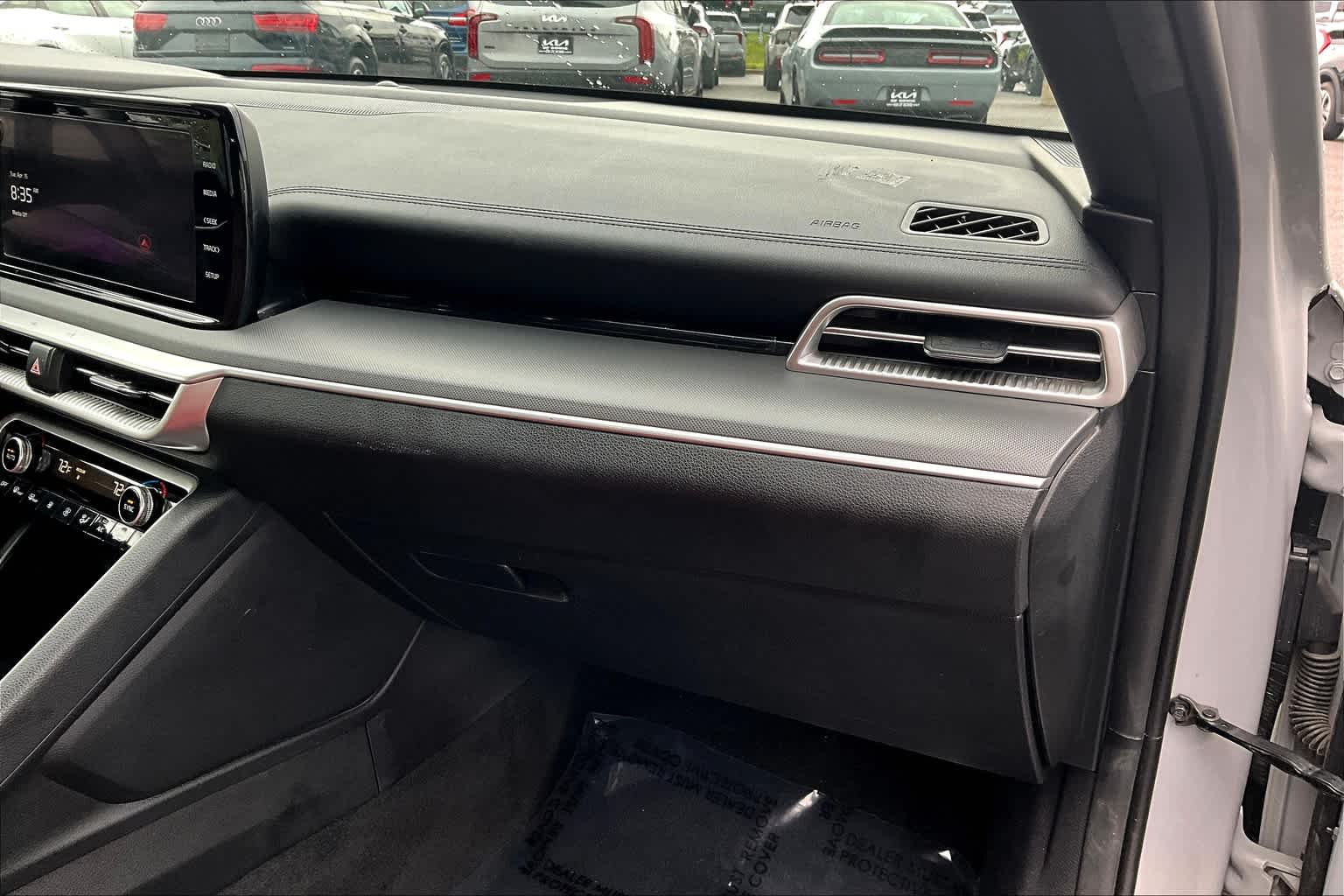 Vehicle image 18 of 36