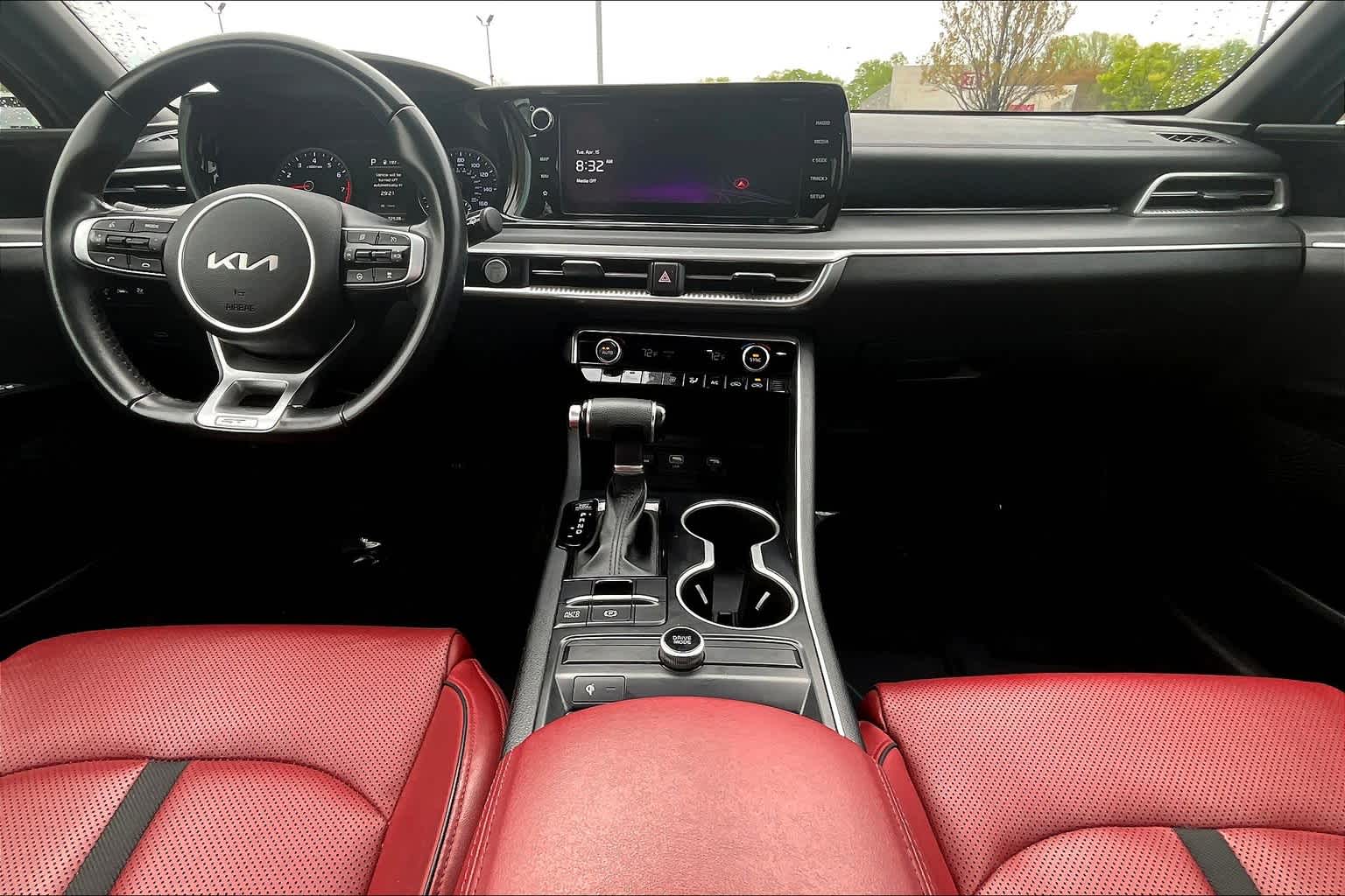 Vehicle image 15 of 36
