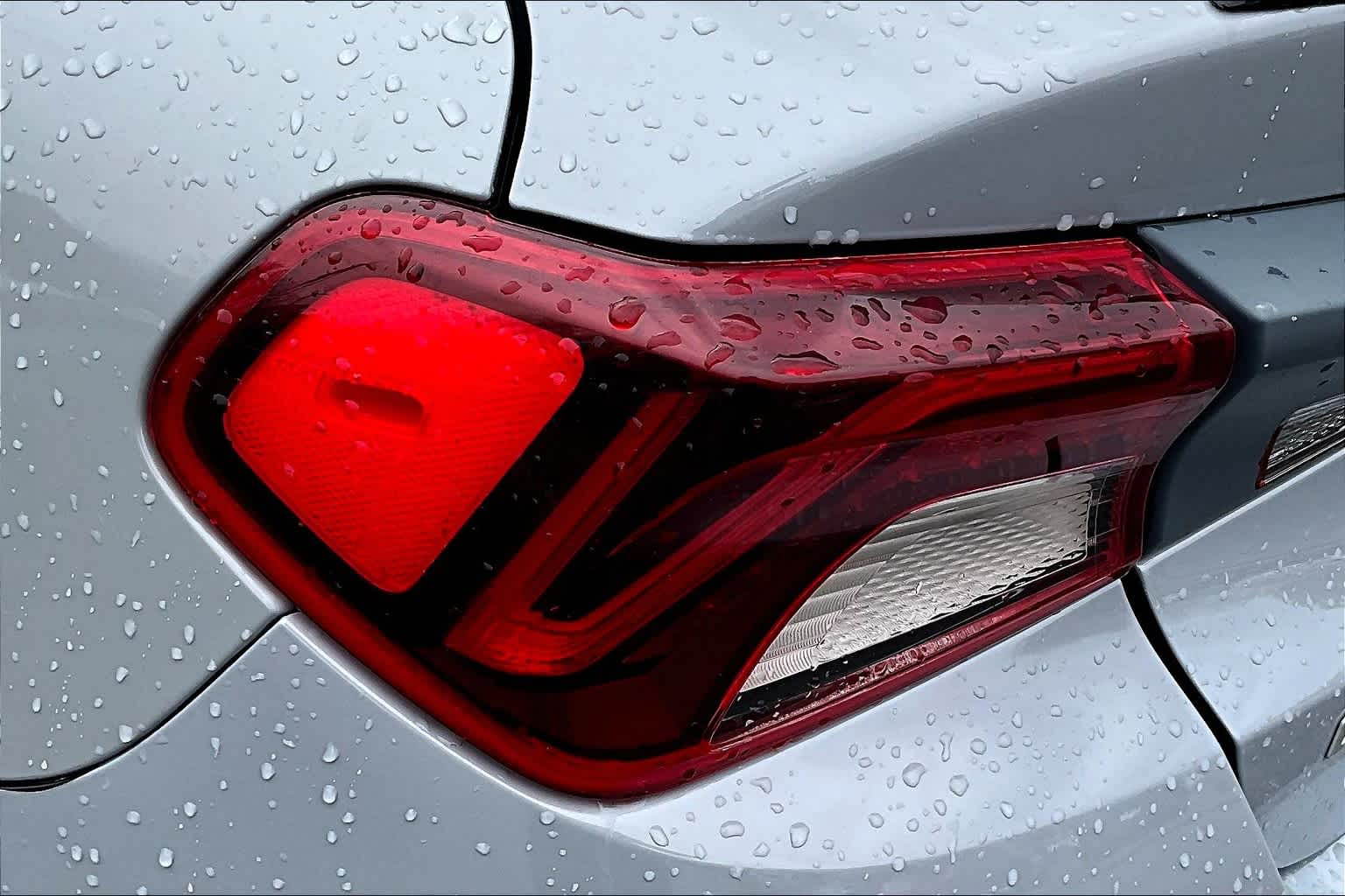 Vehicle image 28 of 36