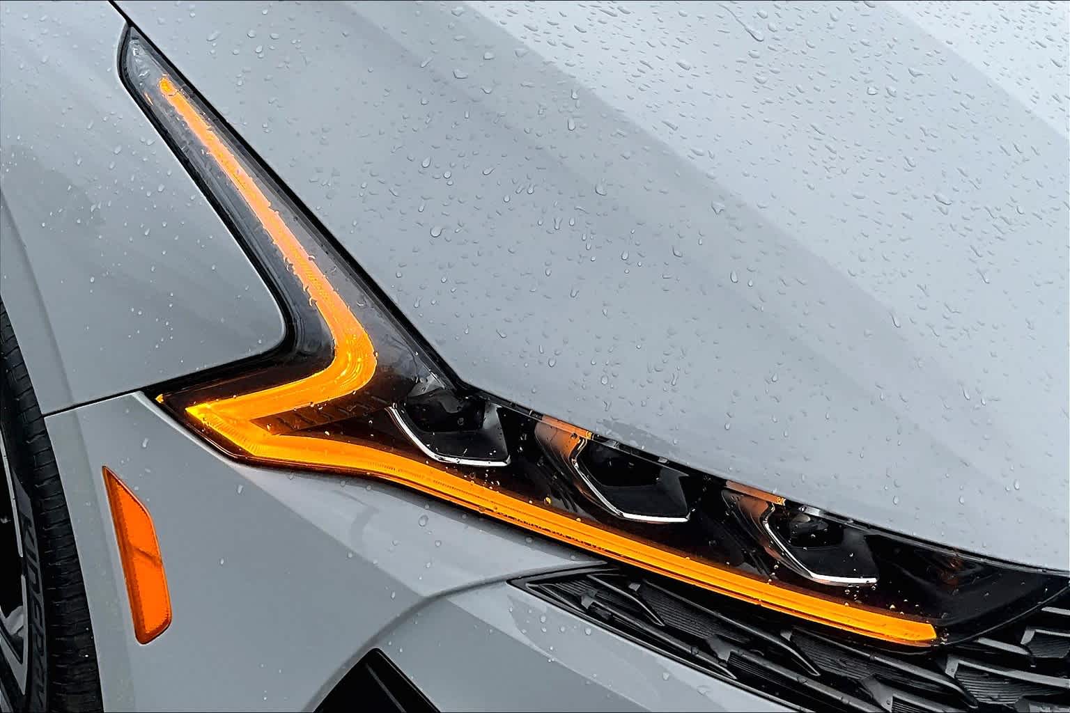 Vehicle image 27 of 36