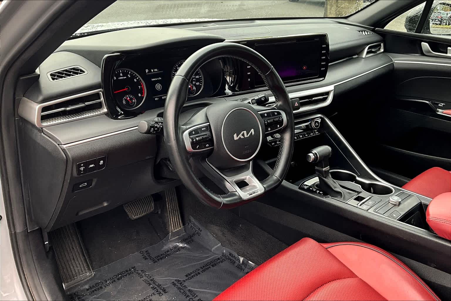 Vehicle image 17 of 36