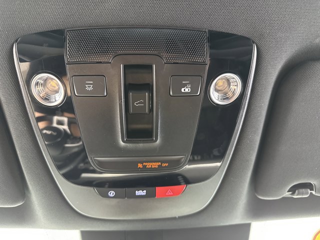 Vehicle image 30 of 31