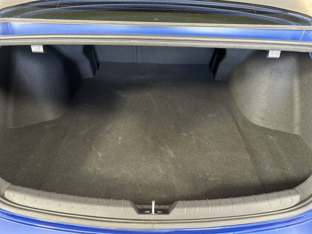 Vehicle image 14 of 31