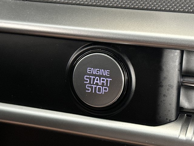 Vehicle image 25 of 31