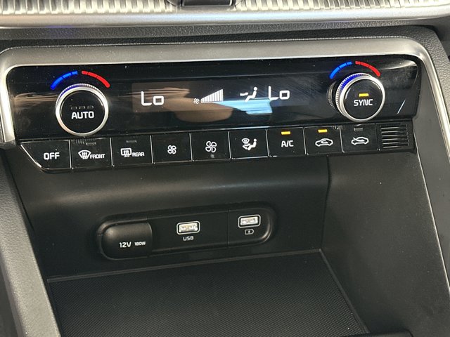 Vehicle image 22 of 31