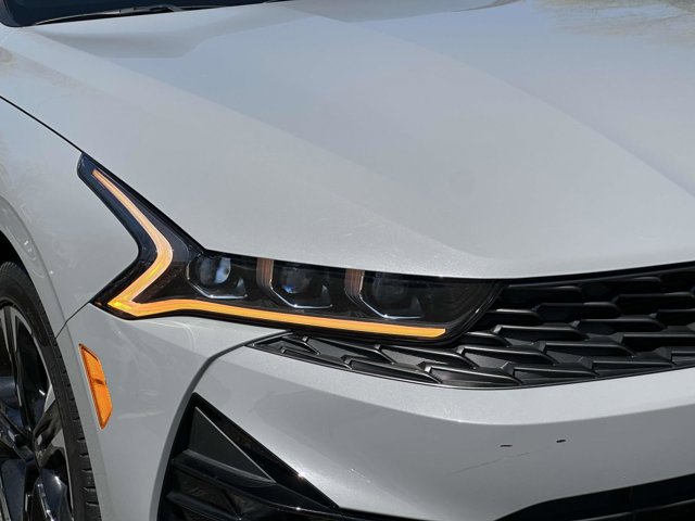 Vehicle image 9 of 35