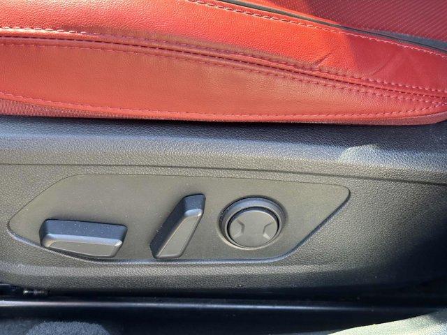 Vehicle image 15 of 35