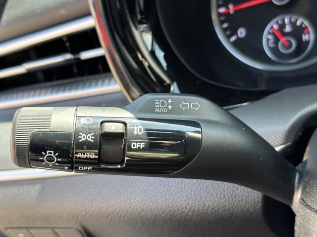 Vehicle image 23 of 35