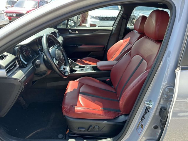 Vehicle image 14 of 35