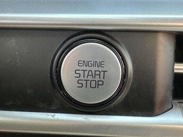 Vehicle image 25 of 35