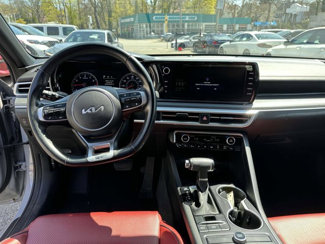 Vehicle image 18 of 35