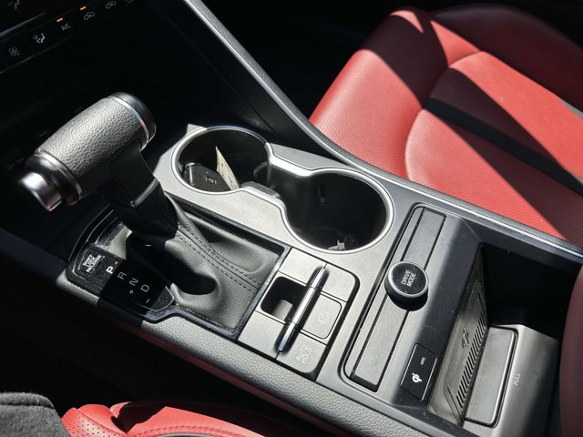 Vehicle image 27 of 35
