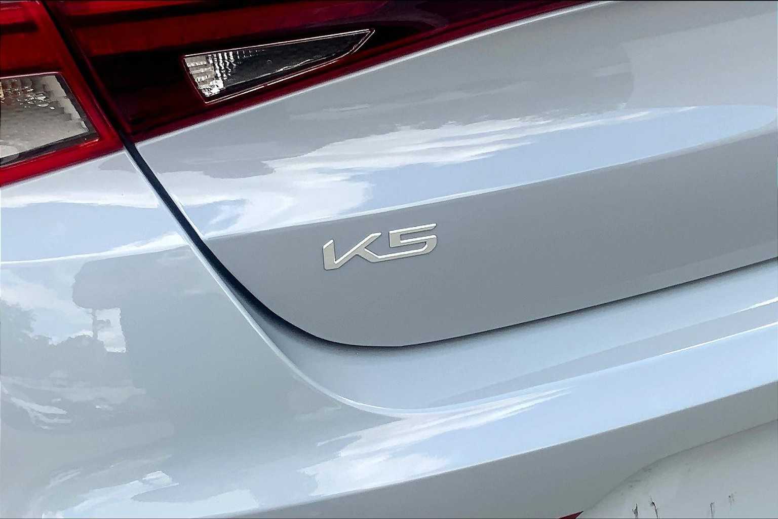 Vehicle image 29 of 30