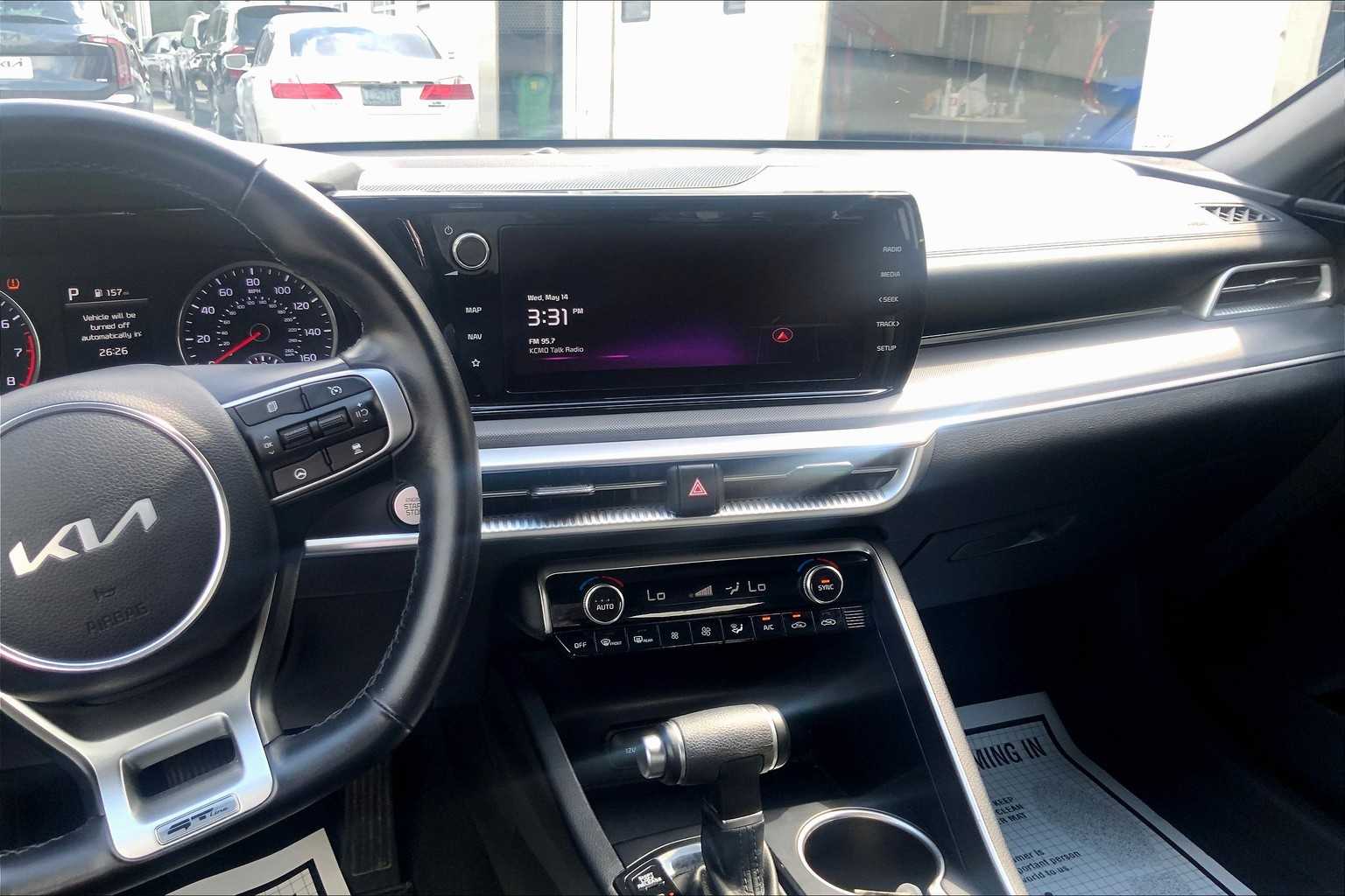 Vehicle image 8 of 30