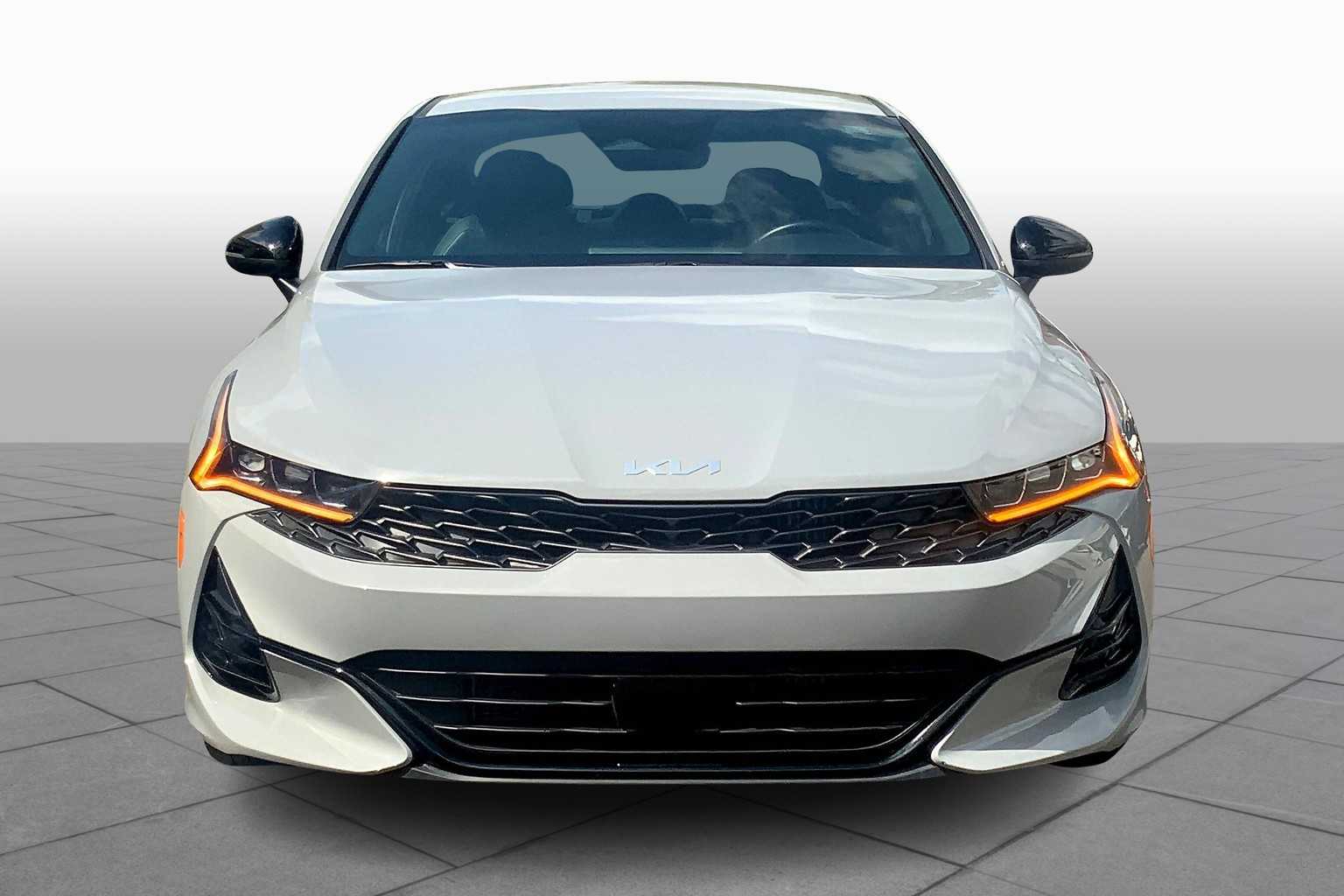 Vehicle image 2 of 30