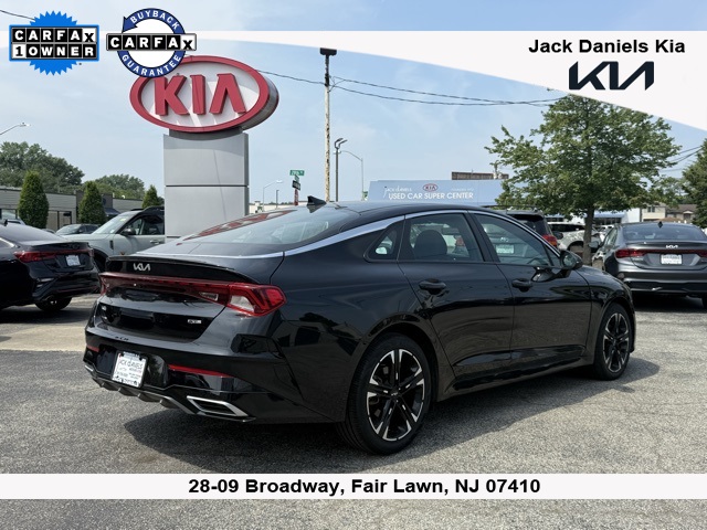 Vehicle image 4 of 18