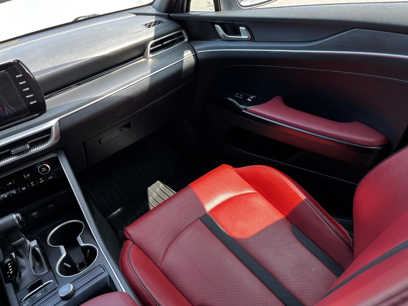 Vehicle image 13 of 26