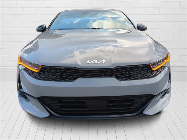 Vehicle image 4 of 32