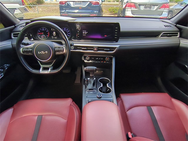 Vehicle image 14 of 32