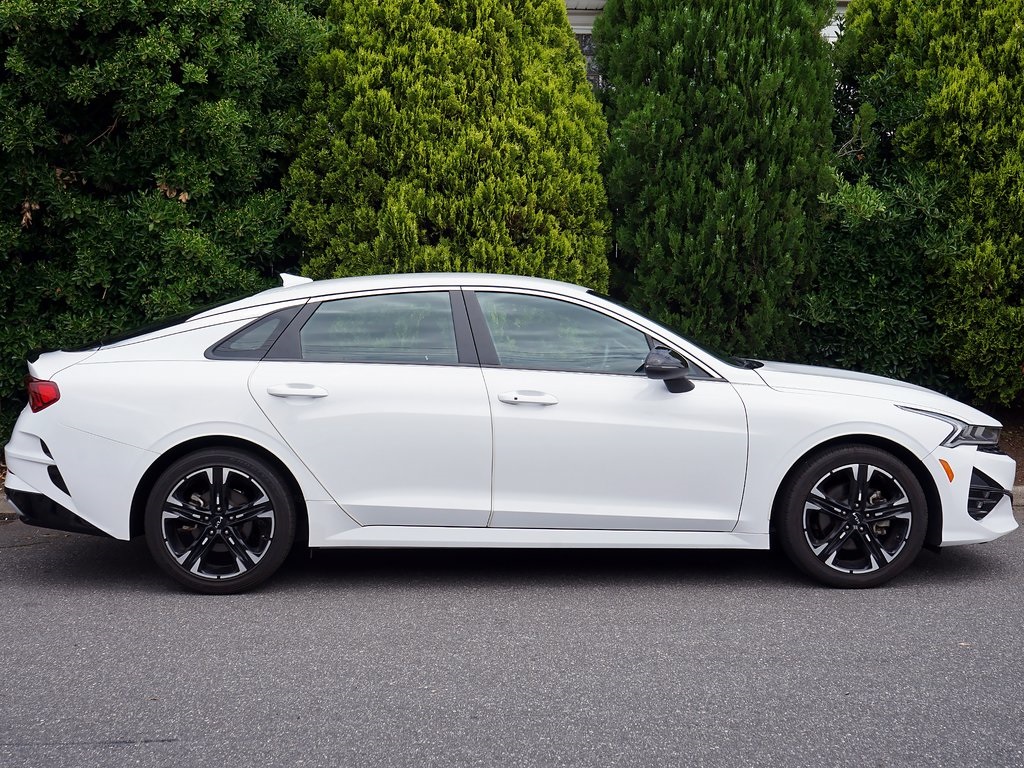 Vehicle image 4 of 32