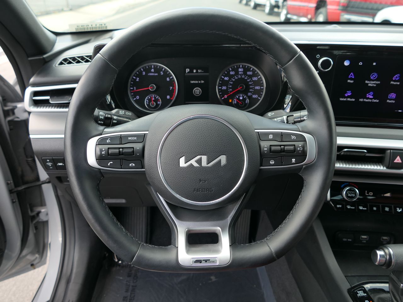 Vehicle image 25 of 37