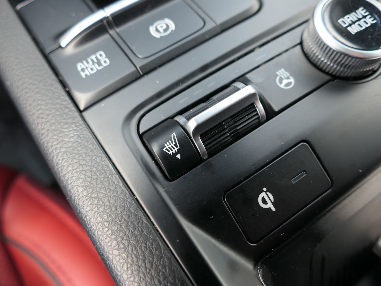 Vehicle image 28 of 37