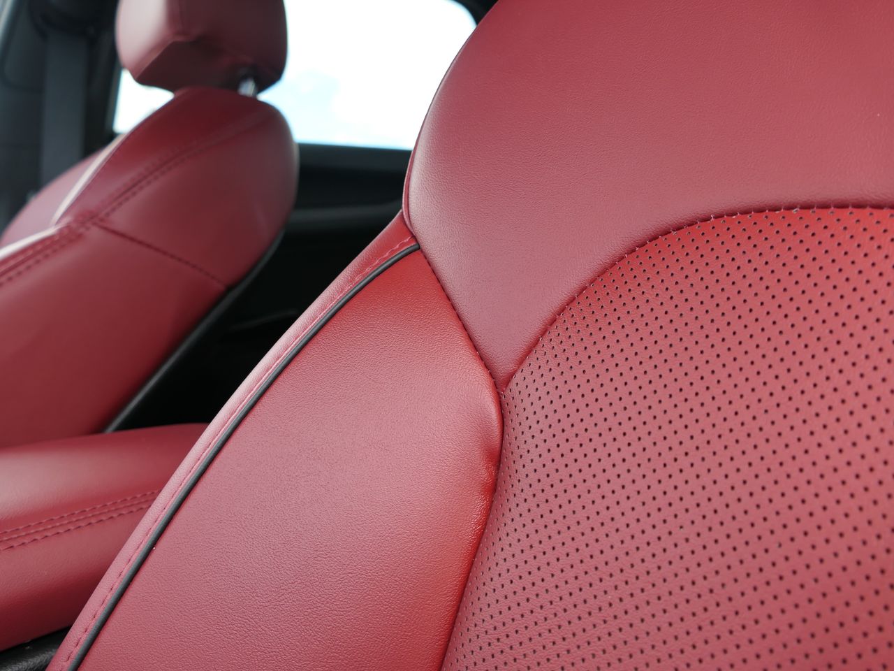 Vehicle image 19 of 37