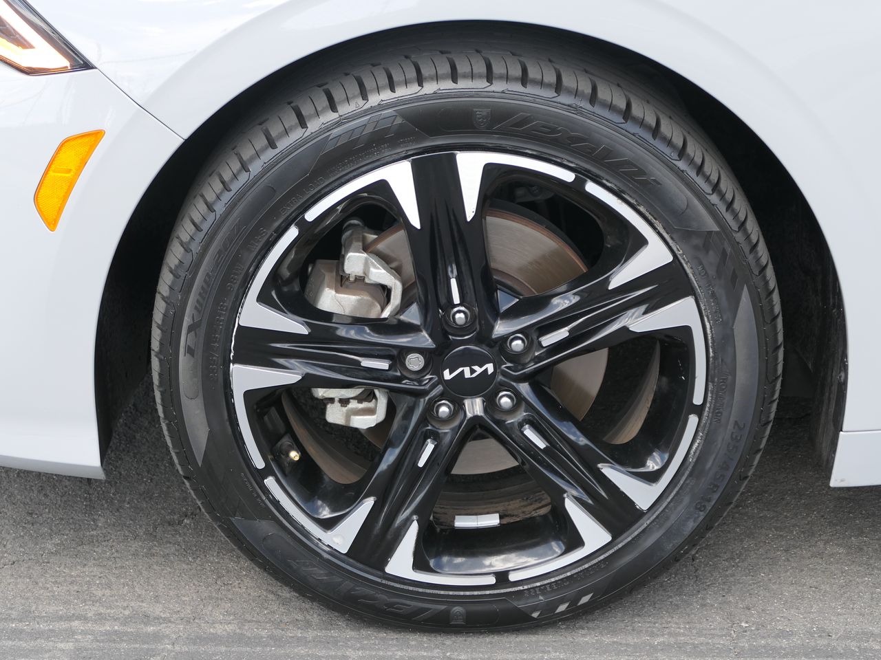 Vehicle image 11 of 37