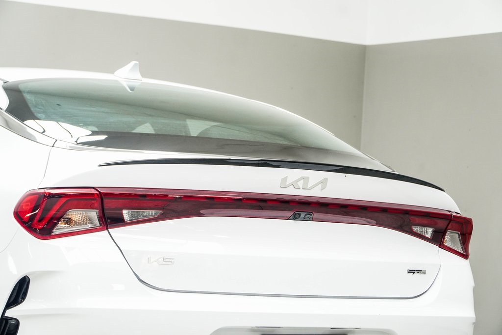 Vehicle image 13 of 39