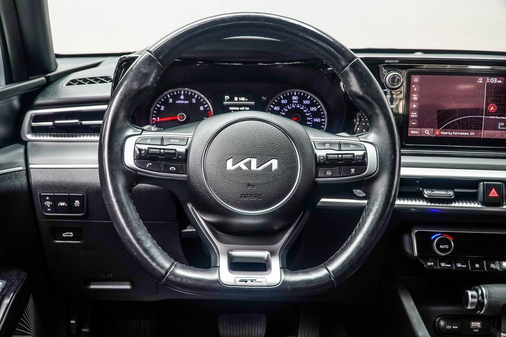 Vehicle image 15 of 39